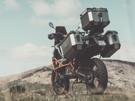 Baul Givi Trekker Outback 42L aluminio OBKN42A