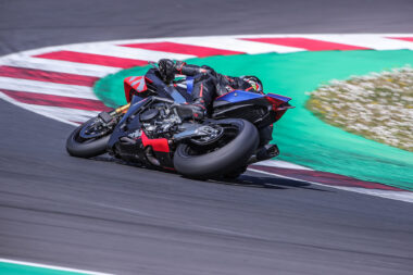Aprilia RSV4 Factory 2021 prueba 15