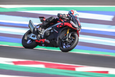 Aprilia RSV4 Factory 2021 prueba 30