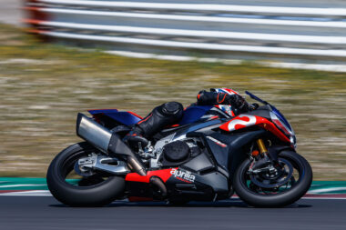 Aprilia RSV4 Factory 2021 prueba 36