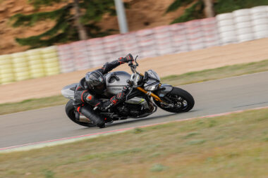 Triumph Speed Triple 1200 RS 2021 prueba circuito 21