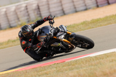 Triumph Speed Triple 1200 RS 2021 prueba circuito 27