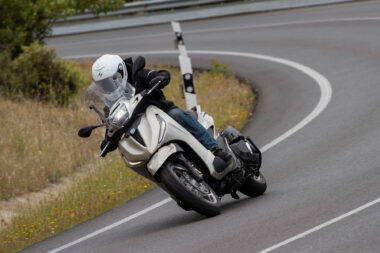 Piaggio Beverly 400 2021 8