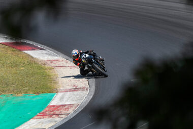 Moto Guzzi Fast Endurance European Cup 2021 carrera Vallelunga 1