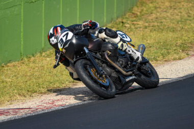 Moto Guzzi Fast Endurance European Cup 2021 carrera Vallelunga 15