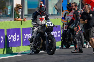 Moto Guzzi Fast Endurance European Cup 2021 carrera Vallelunga 37