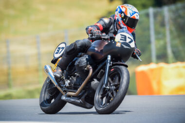 Moto Guzzi Fast Endurance European Cup 2021 carrera Vallelunga 5