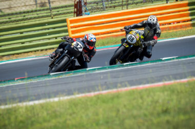 Moto Guzzi Fast Endurance European Cup 2021 carrera Vallelunga 6