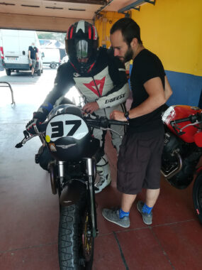 Moto Guzzi Fast Endurance European Cup 2021 carrera Vallelunga 60