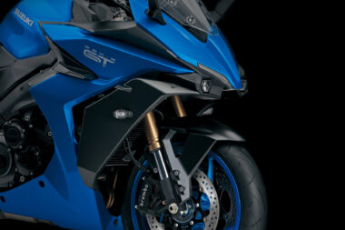 Suzuki GSX S1000GT detalles 4