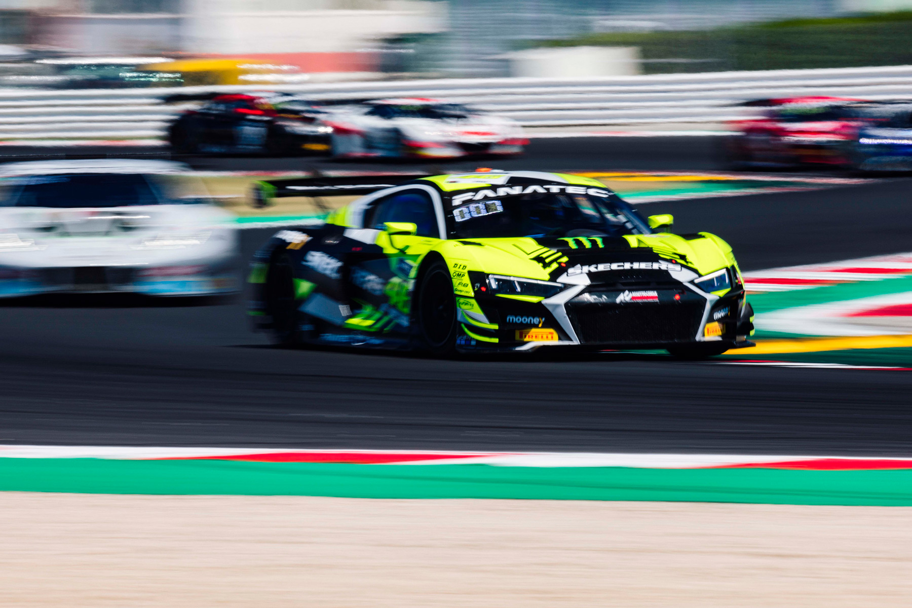 Valentino Rossi logra su primer top 5 en carrera Sprint en la Fanatec