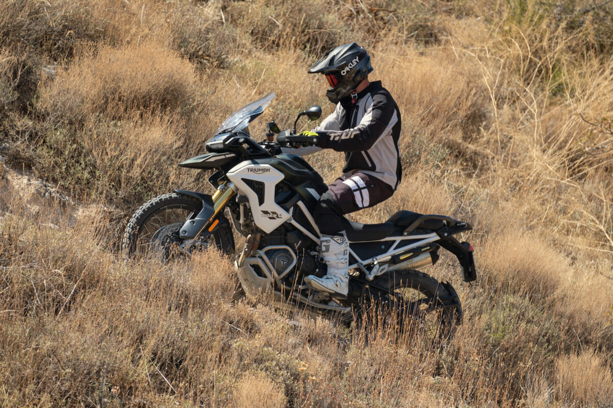 ktm 790 adventure vs triumph tiger 900