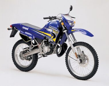 Historia de Derbi, la marca de motos española por excelencia (parte 2) 19 12 1993 Derbi Senda 50