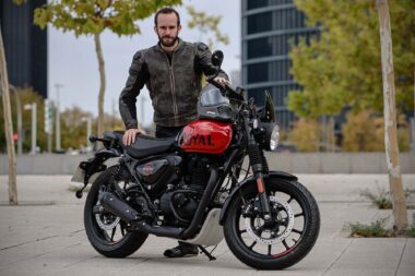 Royal Enfield HNTR 350 2023 18