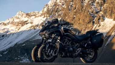 Yamaha Niken GT 2024 Precio, fotos, ficha técnica y motos rivales - Main Image