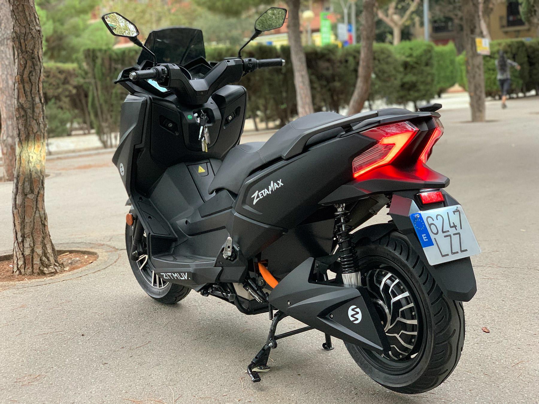 Zitmuv Zeta Max 125e 2023 Precio, fotos, ficha técnica y motos rivales