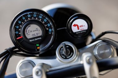 MBKWeb Royal Enfield Super Meteor 650 2023 Valencia 32