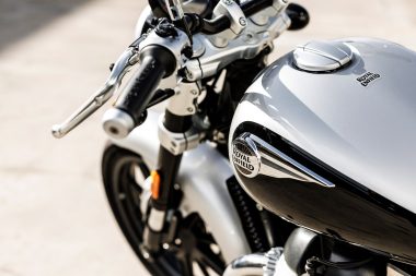 MBKWeb Royal Enfield Super Meteor 650 2023 Valencia 36