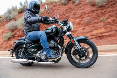 MBKWeb Royal Enfield Super Meteor 650 2023 Valencia 9