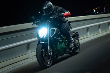 ducati diavel v4 2023 mbk 4