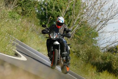 KTM 890 SMT 2023 prueba opinion 27