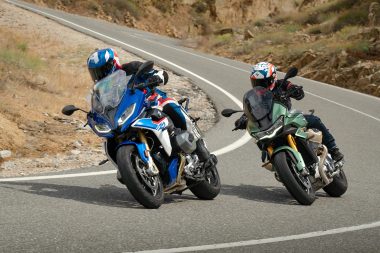 BMW R1250R Moto Guzzi V100 Mandello 2023 comparativa 3