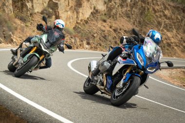 BMW R1250R Moto Guzzi V100 Mandello 2023 comparativa 4