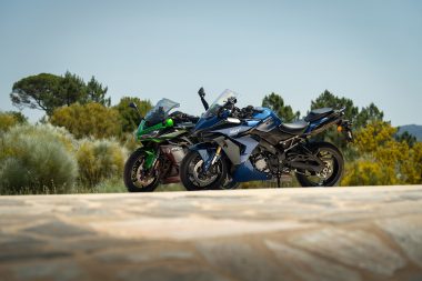 kawasaki ninja 1000sx suzuki gsxs1000gt 2