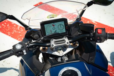 kawasaki ninja 1000sx suzuki gsxs1000gt 21