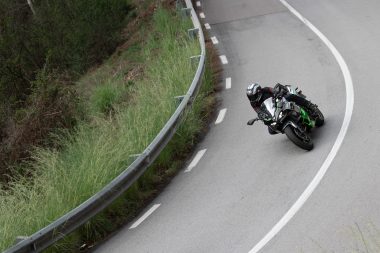 Kawasaki Ninja 7 Hybrid 2024 opinion prueba 21