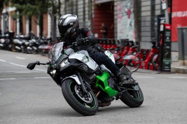 Kawasaki Ninja 7 Hybrid 2024 opinion prueba 60