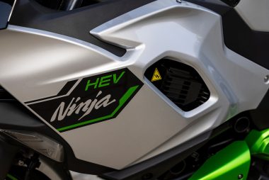 Kawasaki Ninja 7 Hybrid 2024 precio detalles 20