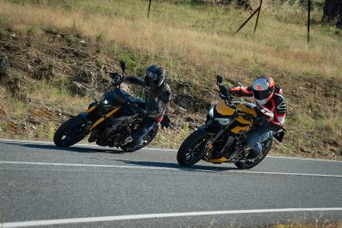 Triumph Street Triple 765 rs Yamaha MT 09 SP 1