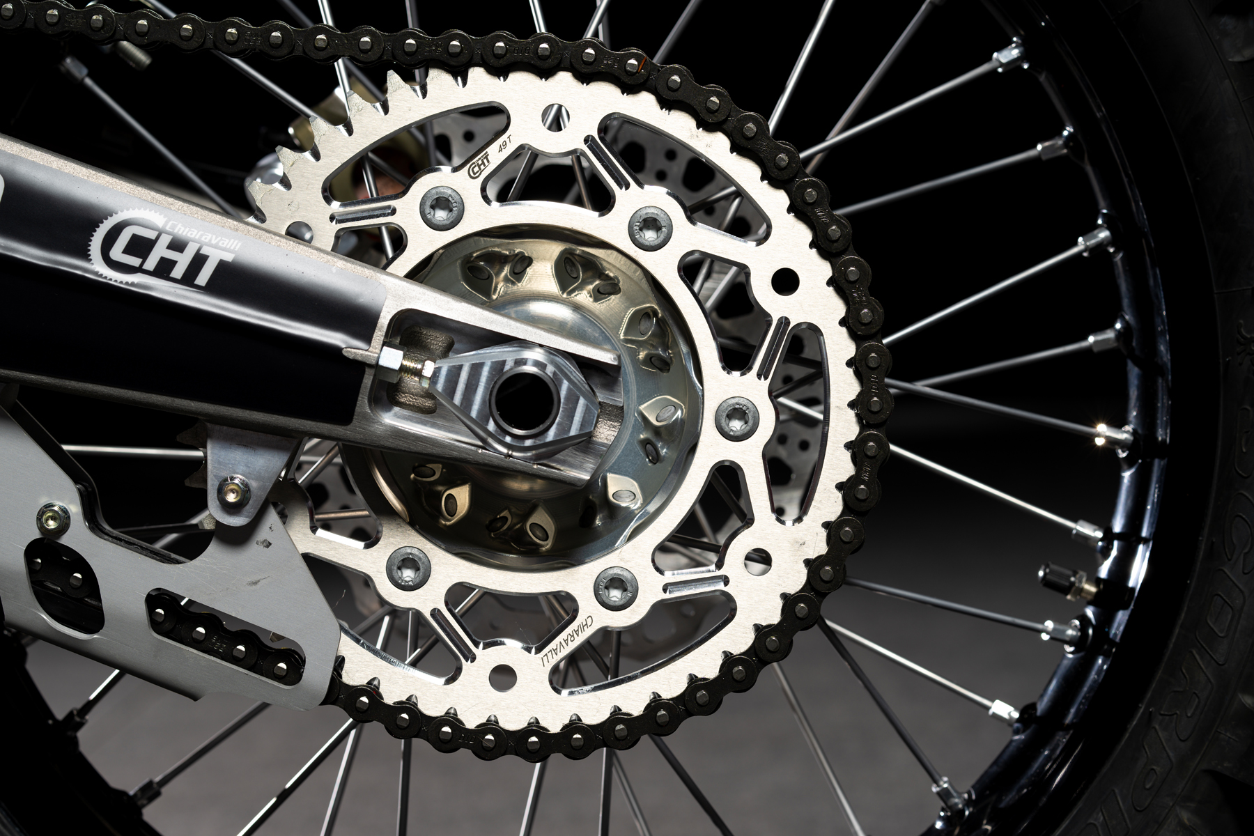 Ducati-Desmo450-MX-2024-Factory-Cairoli-