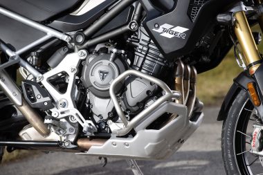 triumph tiger 1200 gt rally pro explorer detalles 2024 18