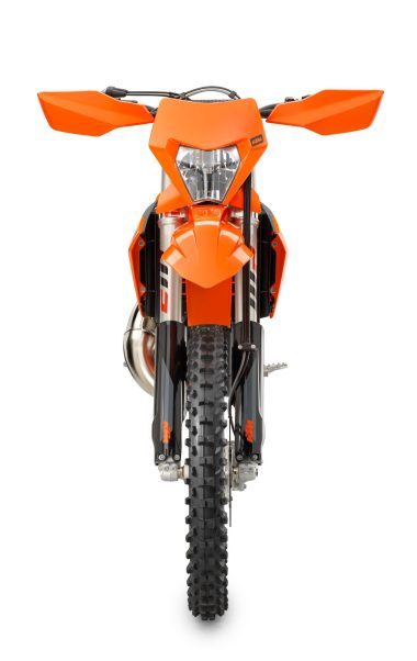 KTM 125 XC W 2025 estudio3