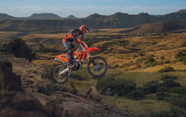 KTM 350 EXC-F 2025 1 KTM EXC F 2025 accion2