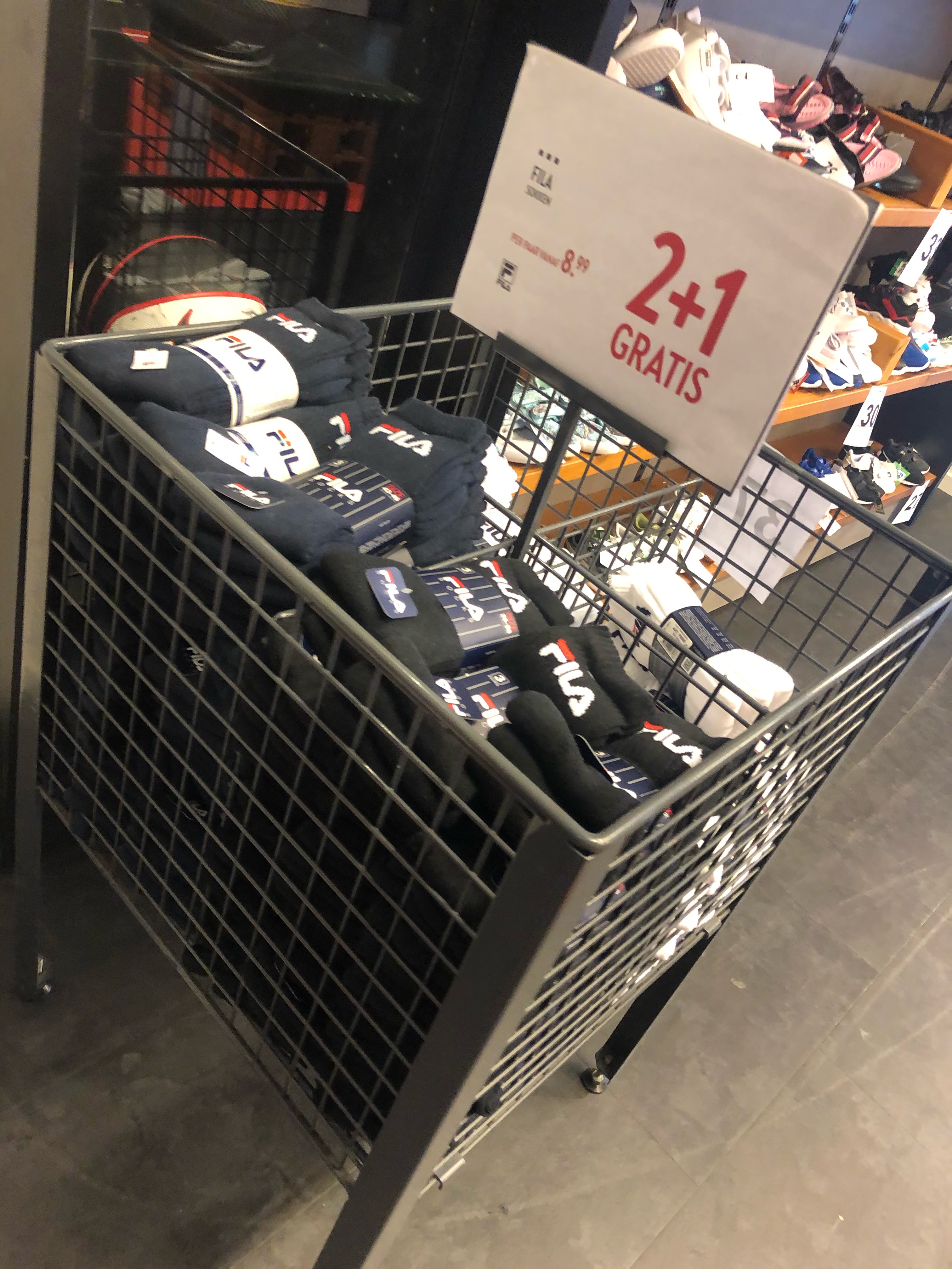 Deze Fila sokken bij Perry Sport, vanaf nu 2+1 gratis