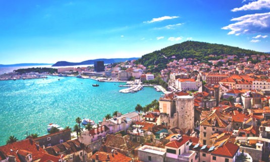 Sunny day on the Adriatic Coast with stunning blue waters. Discover Split Stag Party ideas below: