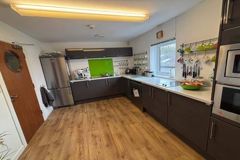 Offices – Witney - 4682 sq ft (434.9 sq m) – TO LET