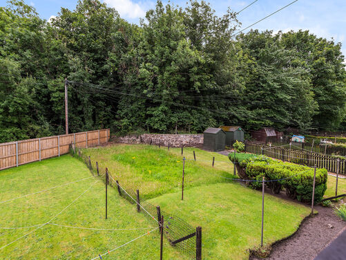 Barnhill Drive, Tullibody, FK10 2RL