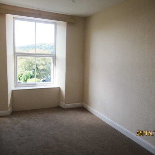 Flat 1 4 Heol Pentrerhedyn