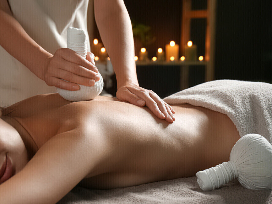 Herbal Compresses Massage