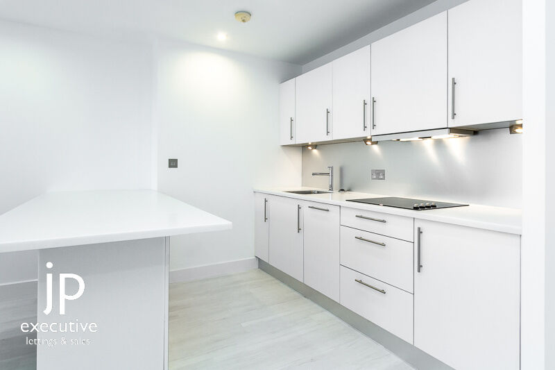 HAYES APARTMENTS CARDIFF CITY CENTRE FURNISHED TWO BEDROOM APARTMENT