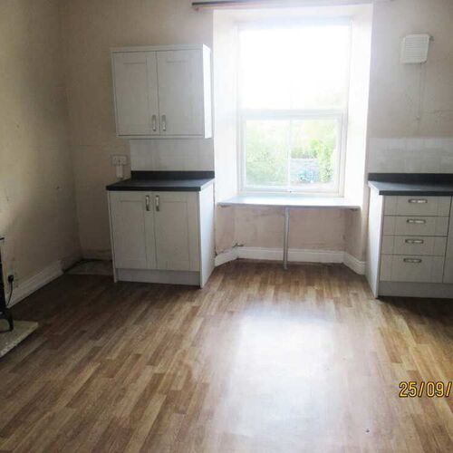 Flat 1 4 Heol Pentrerhedyn