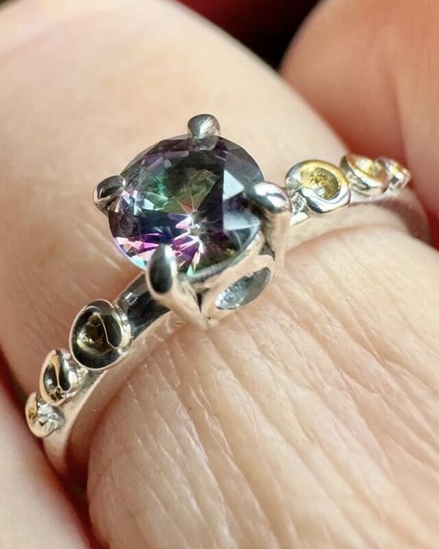 Mystic Topaz, Ozric Ring