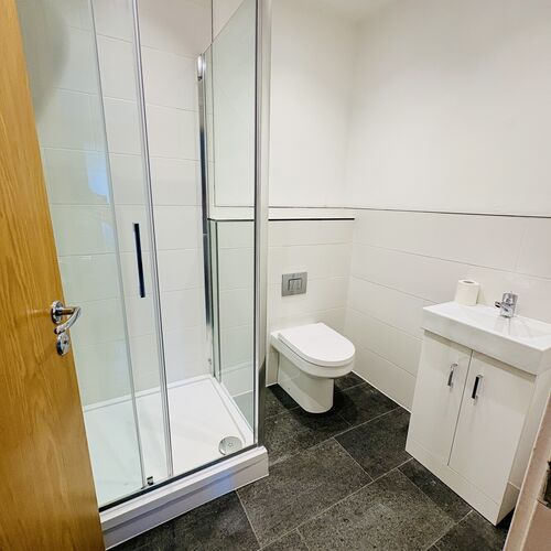 BROUGHTON - 2 BEDROOM - 2 BATHROOM APARTMENT