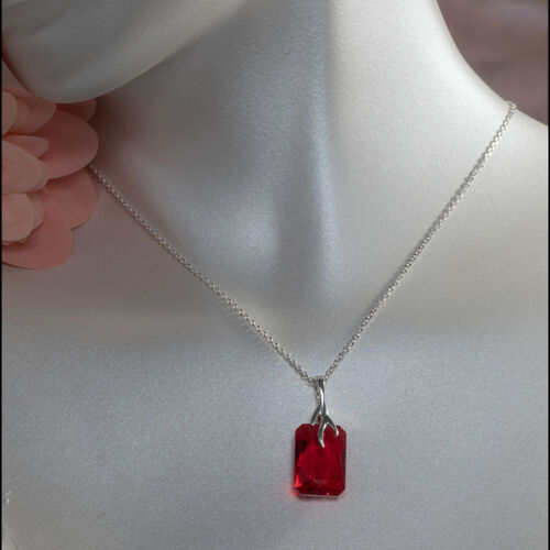 Oblong Crystal Necklace – Majestic Blue, Siam Red, Vitrail Light