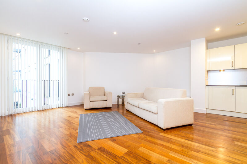 HAYES APARTMENTS CARDIFF CITY CENTRE FULLY FURNISHED APARTMENT