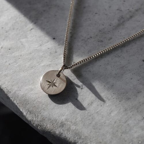 Diamond north star pendant satin 